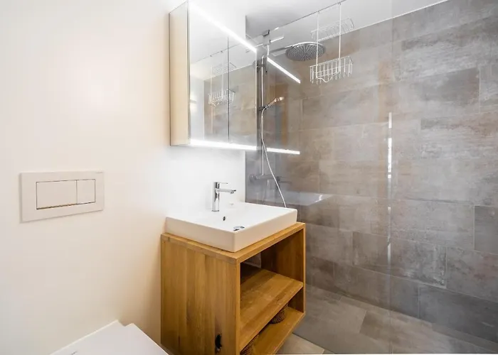 Casa Collina 5i-02 Apartman Flims